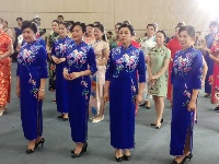 “神州神韵，美人映画”旗袍优雅公益训练营在黄冈东源宾馆活动厅举行