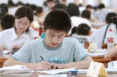 黄冈今年中考招生政策变化：贫困户考生成绩可加5分