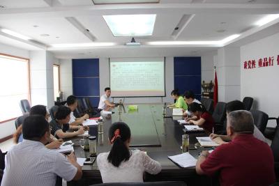 市直机关工委副书记石磊来我中心 讲授“两学一做”学习教育常态化制度化专题党课