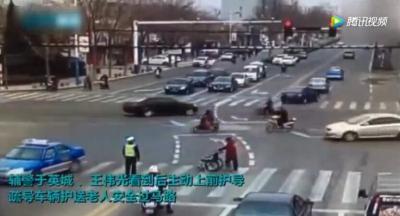 马路上，最见人心……