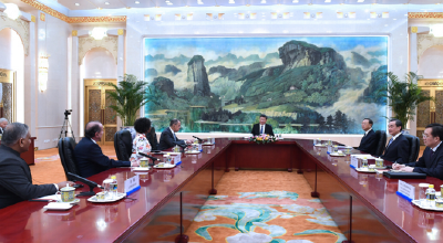 习近平集体会见金砖国家外长会晤外方代表团团长