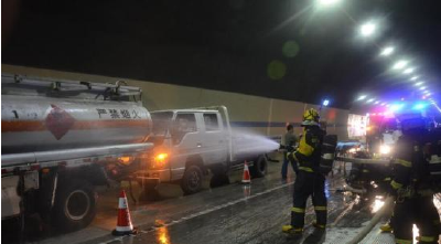 武汉一高层商住楼消防通道遭借用引争议 消防部门释疑