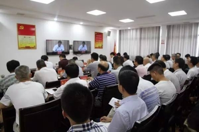 【聚焦“百日会战”】黄梅：压实责任 精准发力 及时部署扶贫领域监督执纪问责“百日会战”