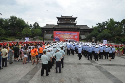 市区网格文明劝导活动举行启动仪式