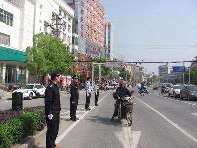 浠水:警方持续开展“平安号”交通秩序整治行动
