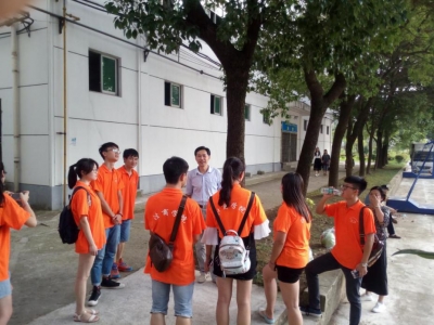 盛夏酷暑送清凉 ——黄冈公积金中心慰问暑期社会实践大学生