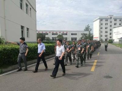 【反腐铁军特训营·前线报道】全市第二期反腐铁军特训营开展构建“亲”“清”政商关系专题交流学习 