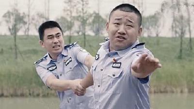 刷爆了整个朋友圈的民警李建国，魅力何在？