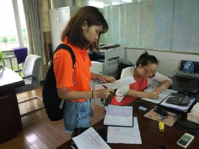 社会实践小分队 走进黄冈企业