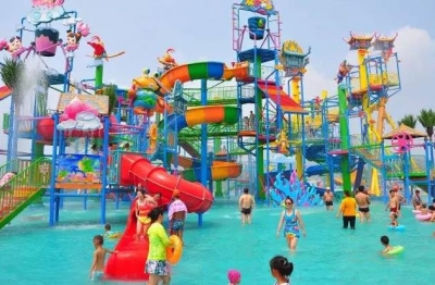 8月17号鄂赣皖十余家电视台主持人齐聚武穴仙人湖水上乐园湿身、撒野.....还有比这更带感的吗 ？ 欢迎一起来嗨！