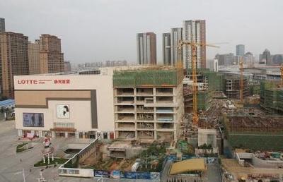 乐天在华卖场顾客寥寥 韩媒叹中国人反萨情绪难消