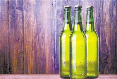 生活中的冷知识：啤酒瓶为啥大多是绿色的？