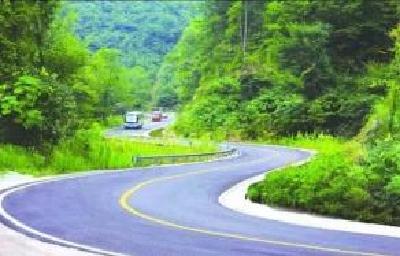 蕲春：蕲太公路车辆严重拥堵现象有望年前得到彻底解决