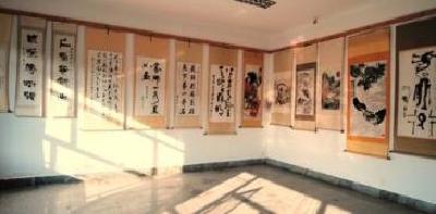 我市举行老干部“喜迎十九大”书画展