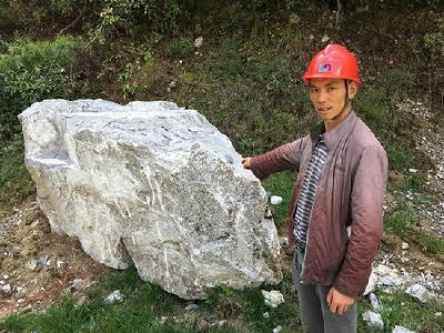 九寨沟震后排危工:1个多月只出景区2次每天睡4小时