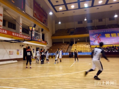2017黄州城区男子篮球联赛昨夜开赛