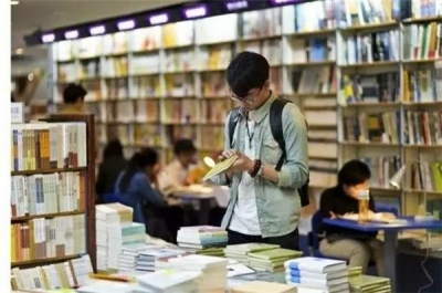 书店寒冬有望逐渐远去 武汉民营实体书店走上扩张之路