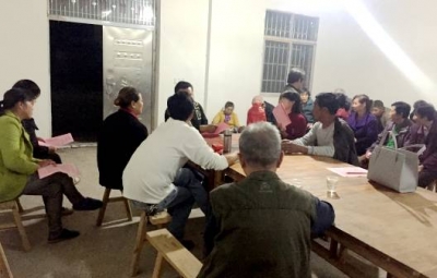 武穴二里半社区走垸串户宣讲党的十九大精神