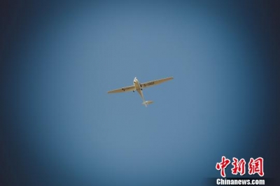 中国续航时间最长新能源飞机首飞 滞空时长达2小时