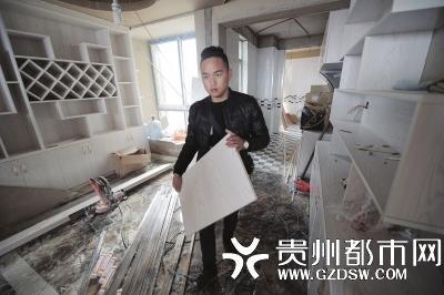小伙装修婚房装了别人房子:开发商贴错整栋楼门牌