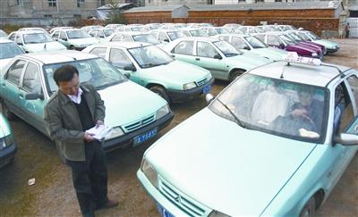 浠水：开展出租车市场秩序专项整治行动