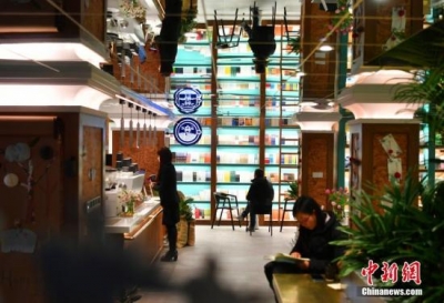 明年这些新规将施行：导游禁强迫购物 环保税开征