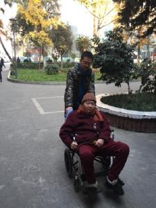 因父母深陷保健品骗局 男子成立公司防老人受骗