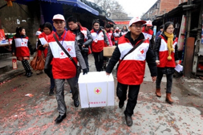 市红十字会开展“红十字博爱送万家”雪灾救助物资发放活动