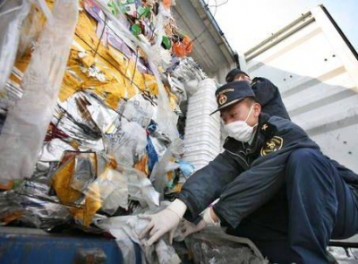 外国废棉竟做成医用棉!海关查扣上万吨洋垃圾废棉