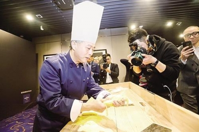 中国版《米其林指南》发布 餐厅指南值得信赖吗？