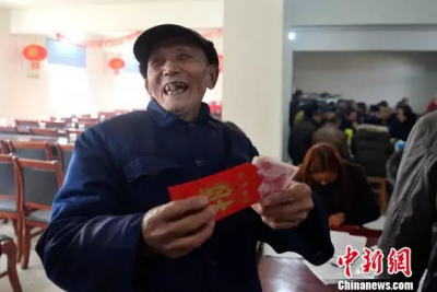 过个体面的年要花多少钱？算到最后心都扎透了