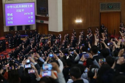 社会各界热烈拥护习近平当选国家主席、中央军委主席