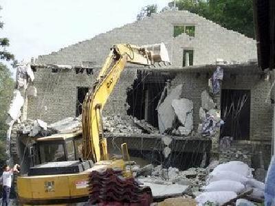 浠水散花示范区集中拆除14处违法建筑