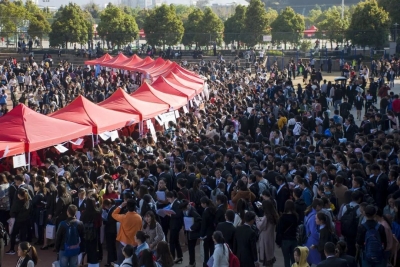 毕业生要注意！求职、租房当心被“套路”！