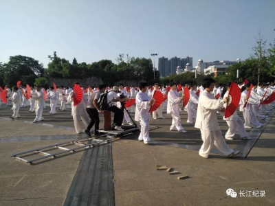 嘿，你没见过这样的遗爱湖吧