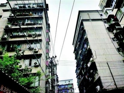 开发商已改制不存在 150户业主购房17年无法办两证