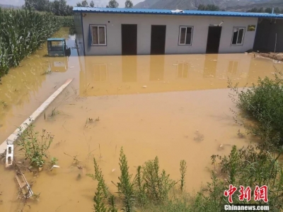 那一晚，200名青年与洪水来了一场殊死搏斗！