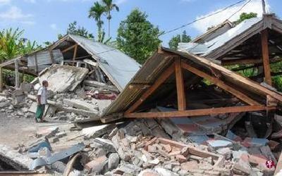 印尼龙目岛7.0级地震 我使馆已联系到37名中国游客