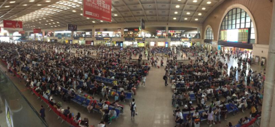 中秋“小长假”最后一天 武铁发送返程客流60万人次