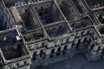 200年努力付之一炬！巴西国家博物馆火灾，或仅10%藏品幸存