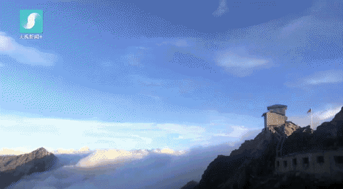 云中哨所！他们在海拔4655米的“世界屋脊”让国旗高高飘扬