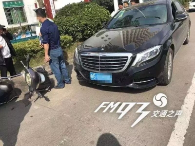 【提醒】大伯逆行撞奔驰定损4万：我家境一般，责任定给奔驰吧！交警说…