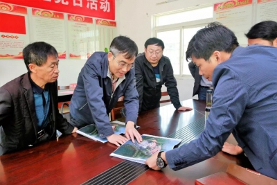张社教到黄州区调研督导村（社区）“两委”换届工作