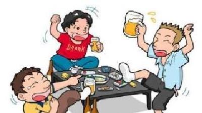 00后宿舍喝酒致高位截瘫，6名同学被判赔20余万！