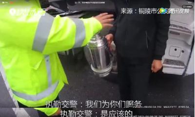 这一次，当直男说“你多喝热水”时，真的是发自肺腑