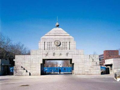 宿舍区设健身房、免费发水果、开减肥课…又一“别人家的学校”火了！
