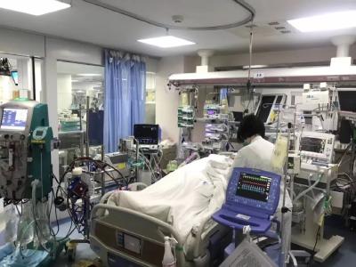 26岁女子心脏停跳72小时 医护人员“起死回生”