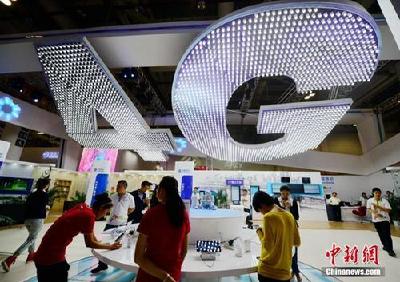 我国手机上网用户12.9亿户 前4月使用流量349亿GB