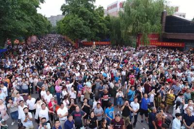高考报名人数再次突破千万，意味着什么？