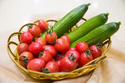 把这些菜种你家阳台花盆，一年四季鲜蔬不断